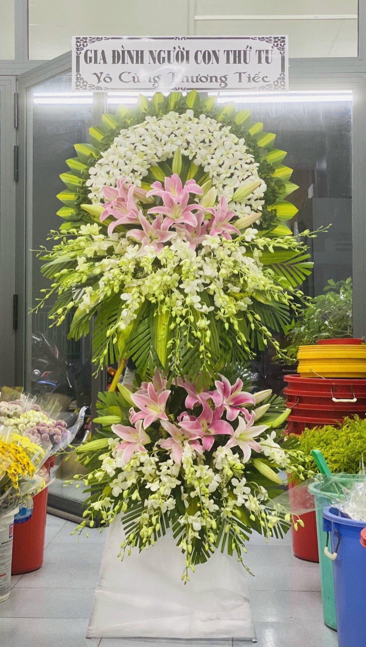 Kệ Hoa Chia Buồn